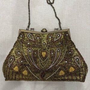 Vintage gold crossbody beaded bag!